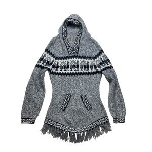 Grupo Bisanti small alpaca hooded knit Gray Black Llama Pattern Sweater